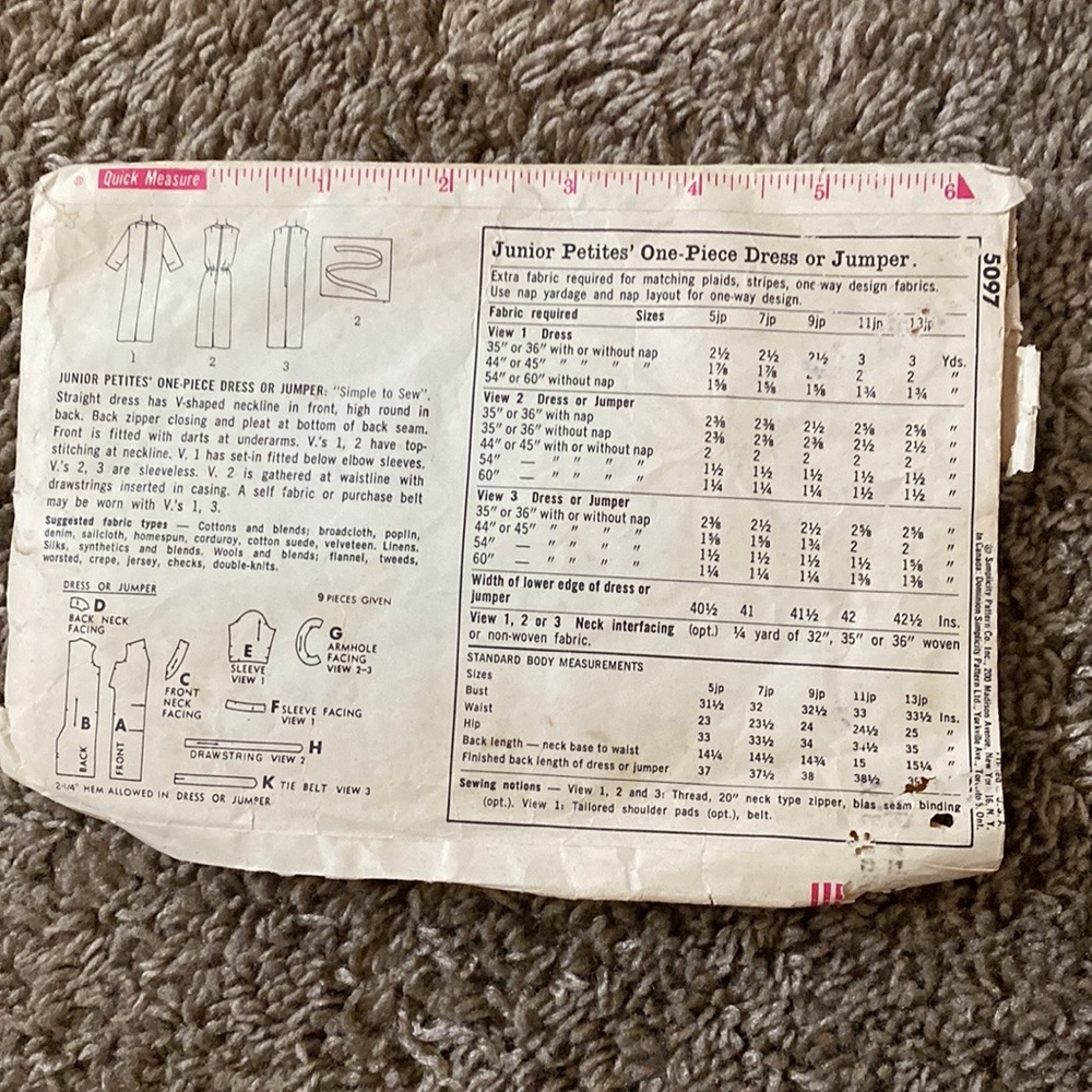Vintage Lot of Sewing Patterns Lot #1 - Picture 11 of 11